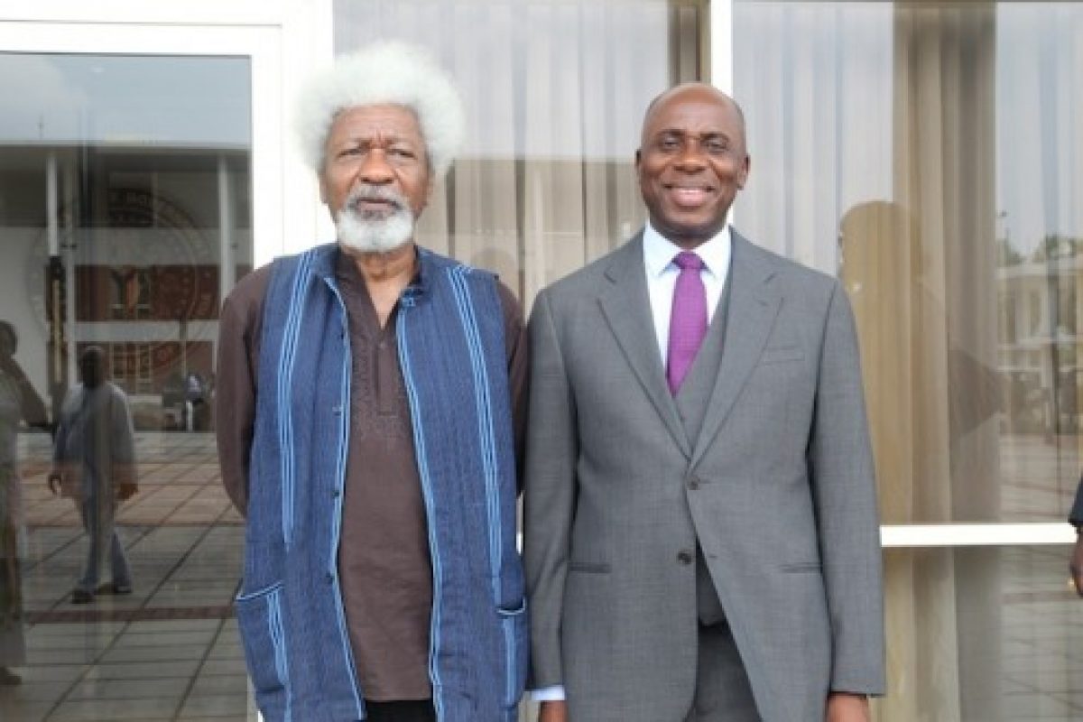 Soyinka admires Amaechi Decision